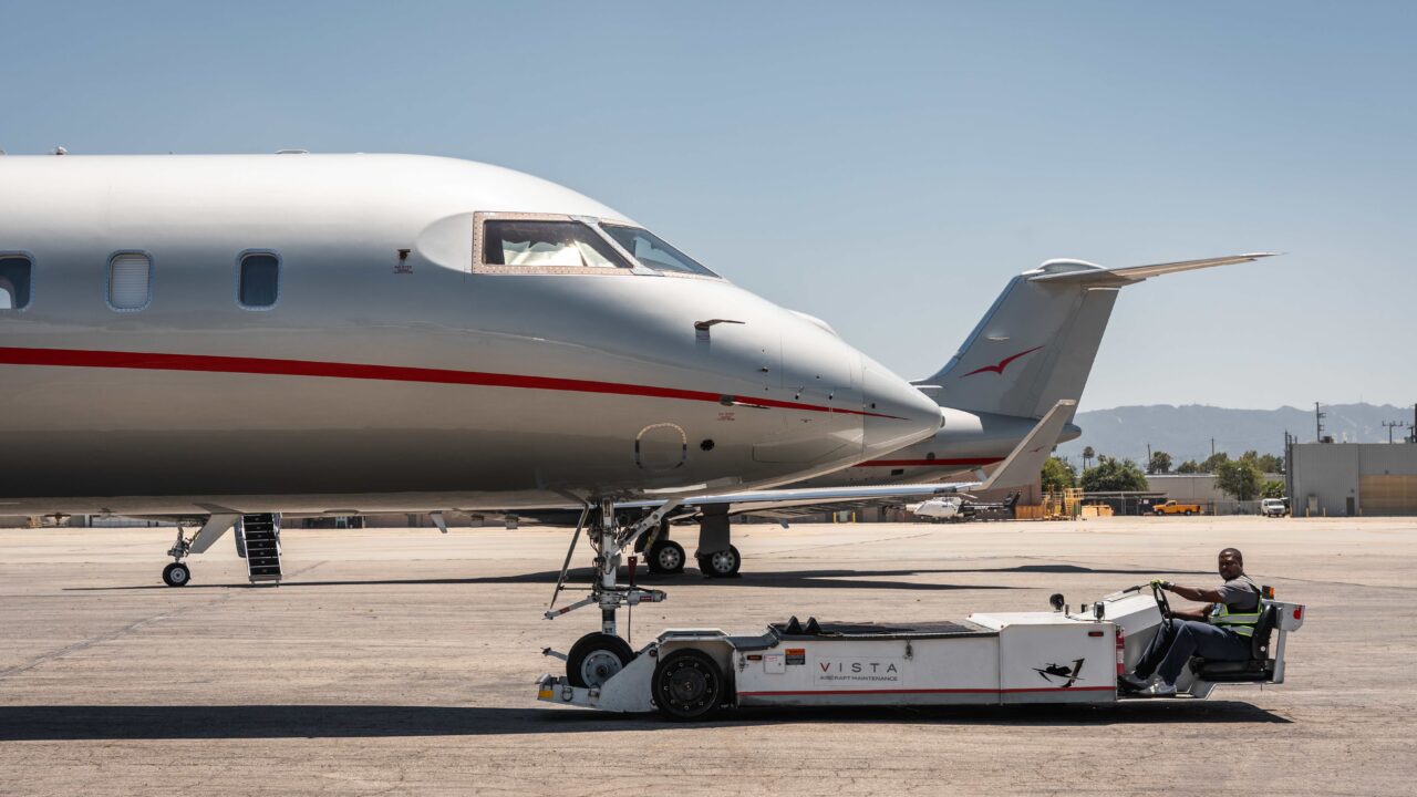 Vista and Bombardier sign global service agreement focused on tailored Smart Parts program